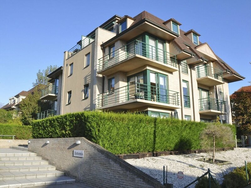 Апартаменты Artemis Gvo2 Apartment in Koksijde Near the Beach