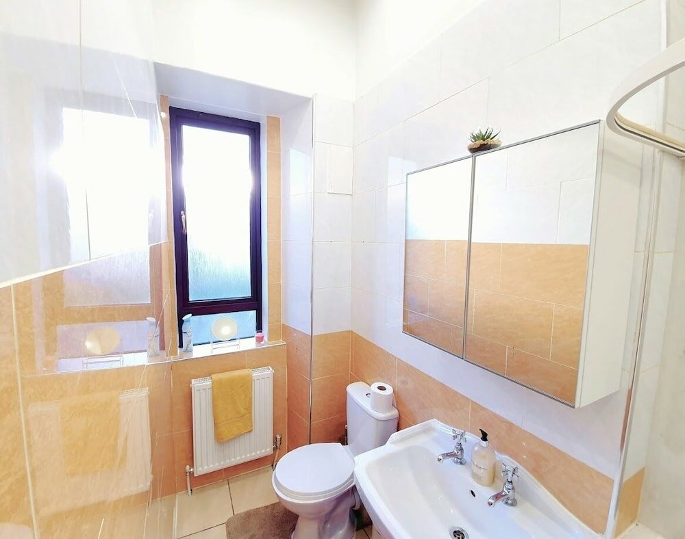 Фото Spacious Apartment In Glasgow