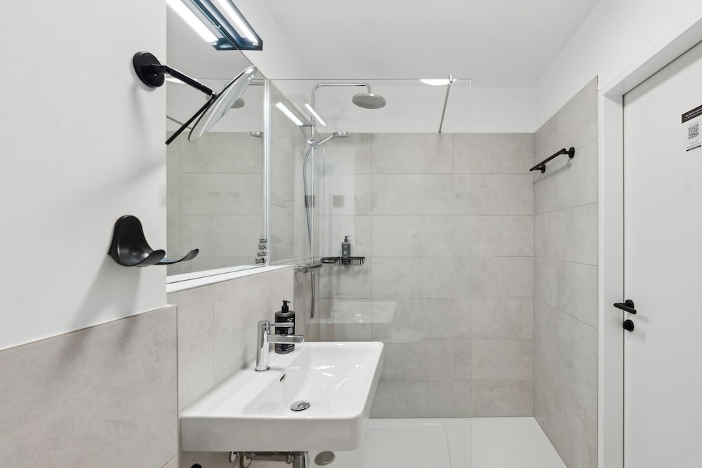 Фото Limehome Salzburg Sterneckstr