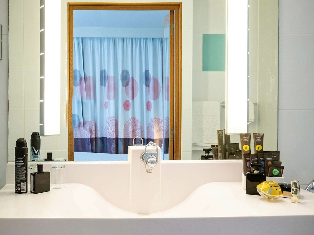 Фото Novotel Reading Centre