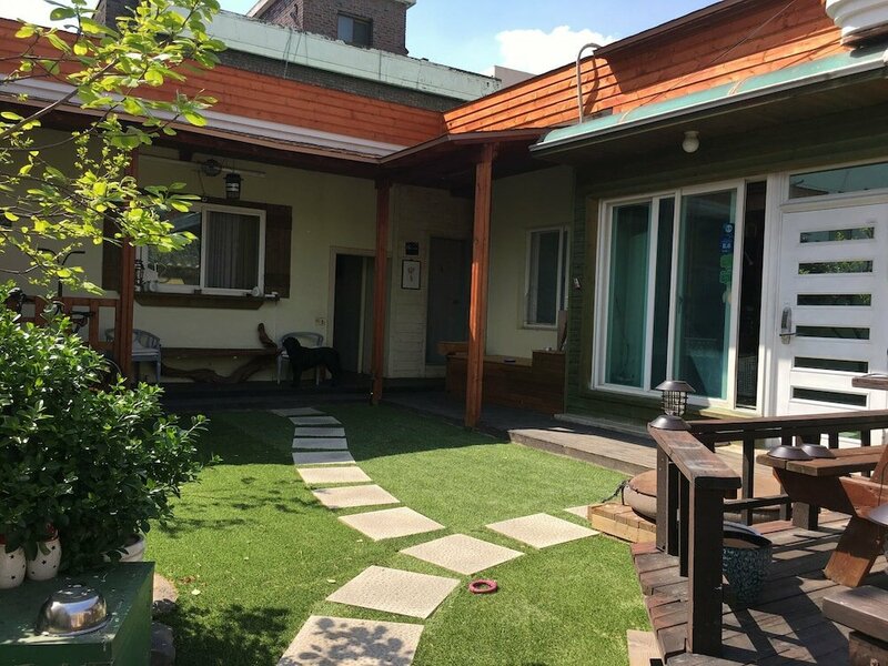 Гостиница Momojein Guest House - Hostel в Кенджу