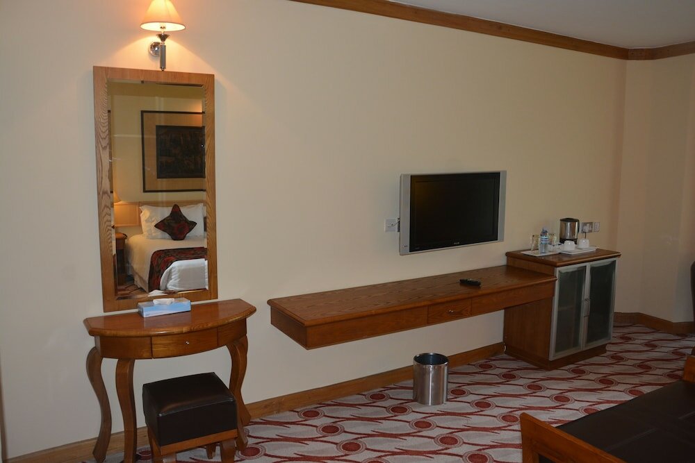 Фото Golf Course Hotel