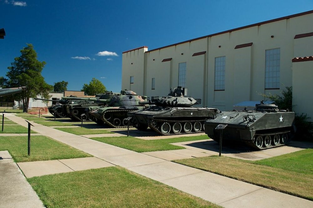 Фото Best Western Sherwood Inn & Suites