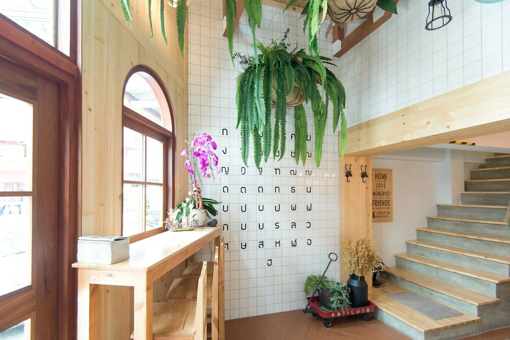 Фото Barn and Bed Hostel