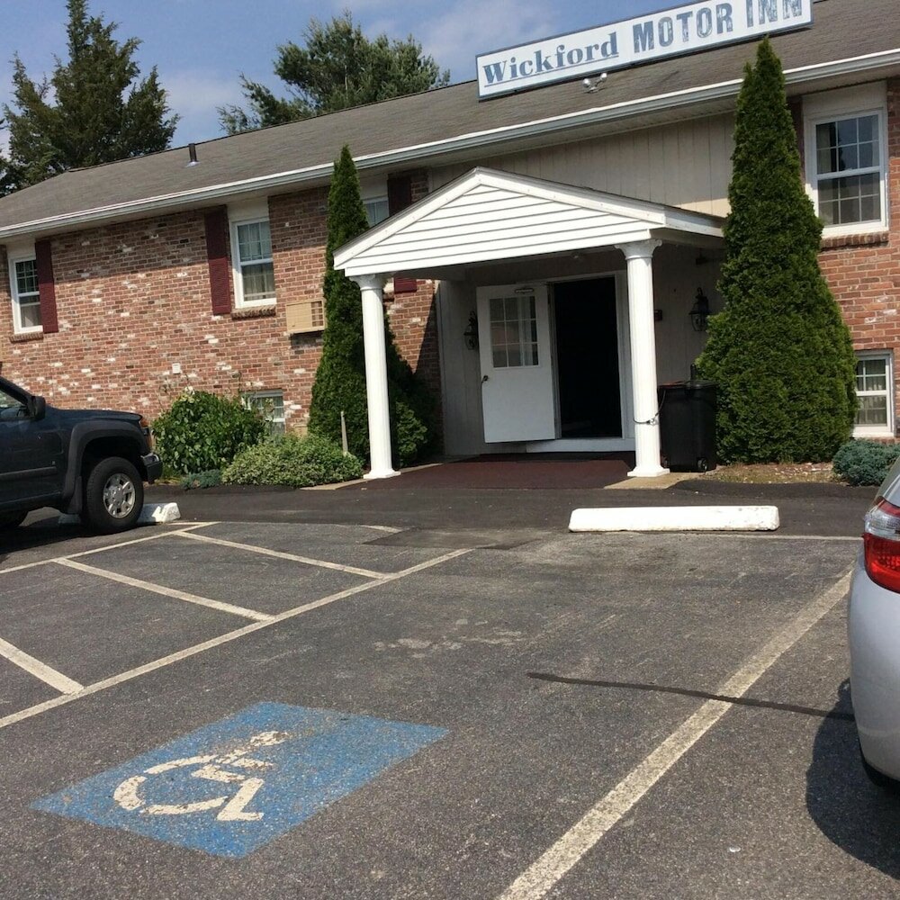Фото Wickford Motor Inn