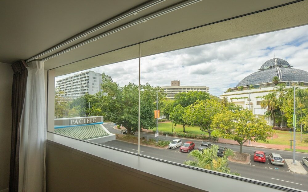 Фото Pacific Hotel Cairns