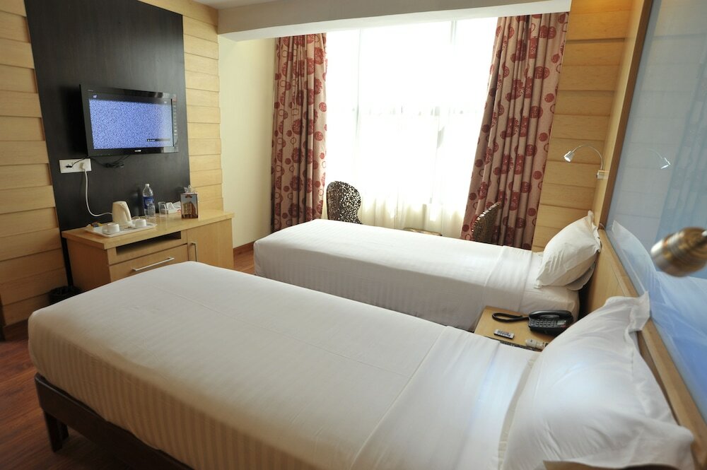 Фото Hotel Emarald