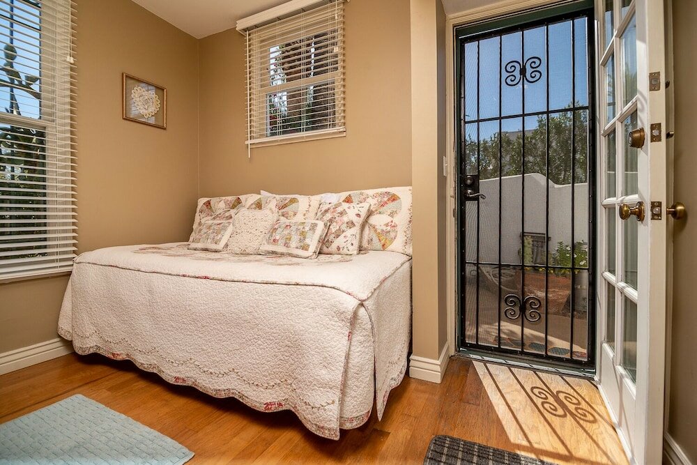 Фото The Blenman Inn