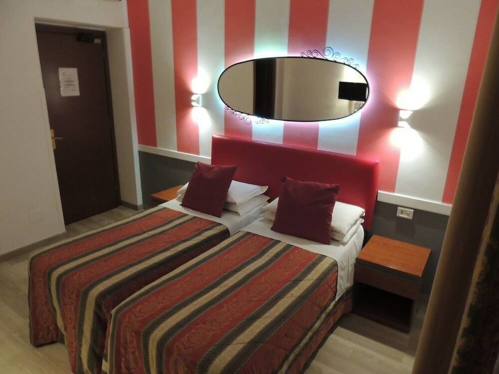 Фото Hotel Center 2