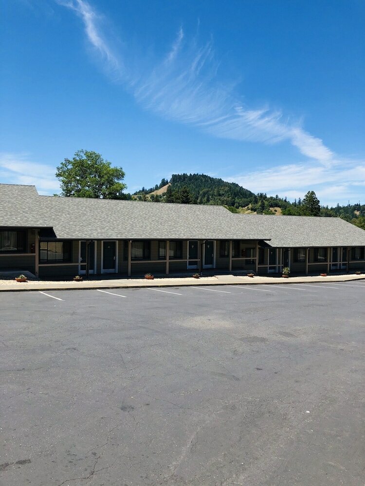 Фото Motel Garberville