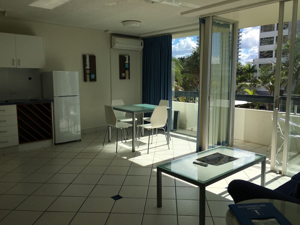 Фото Hi Ho Beach Apartments