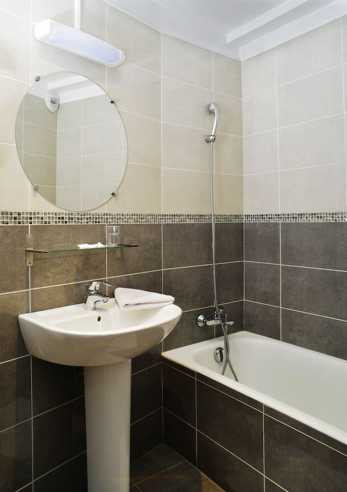 Фото Hotel Ambassadeur