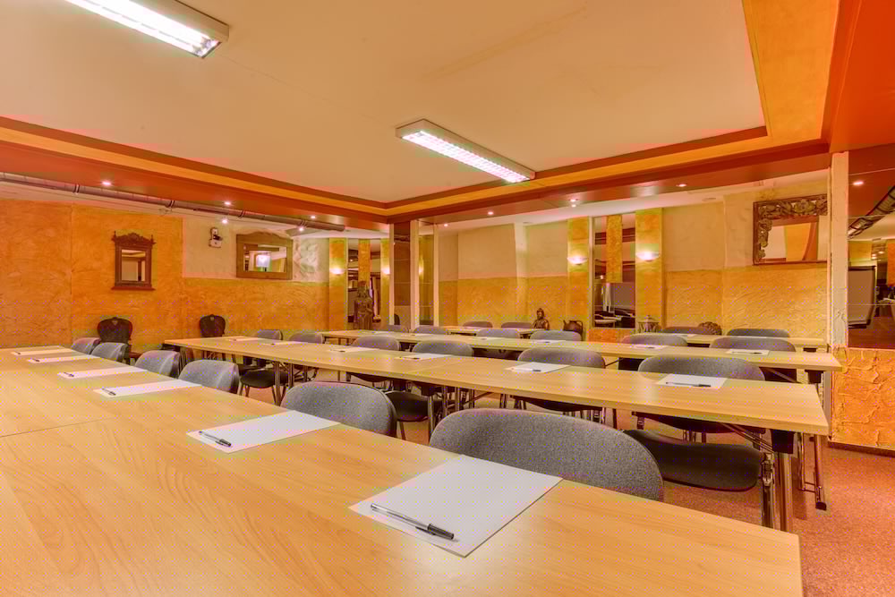 Фото Ff&e Hotel Bavaria