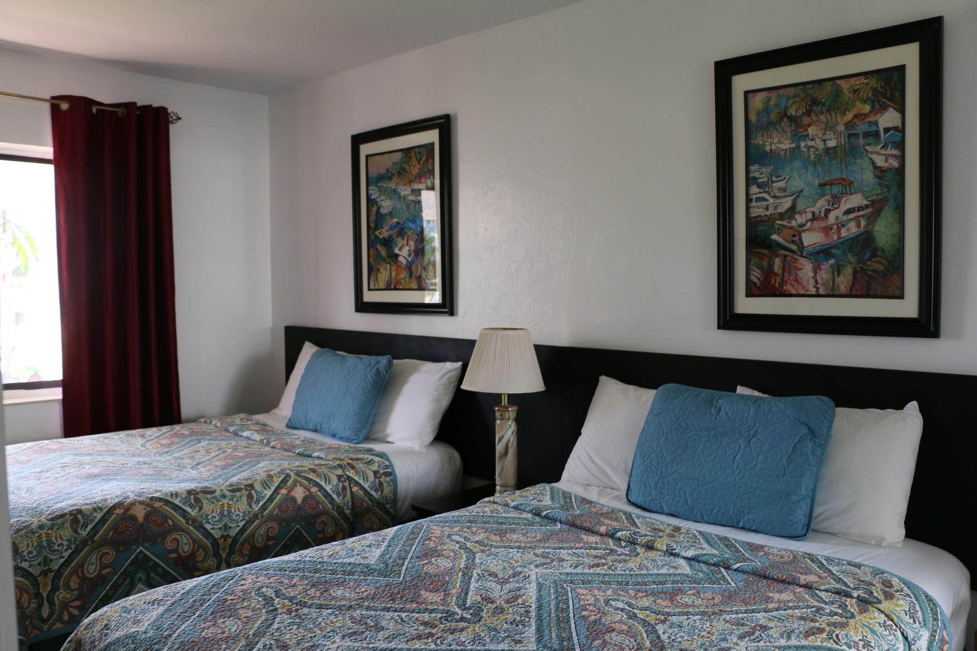 Фото Breakaway Inn