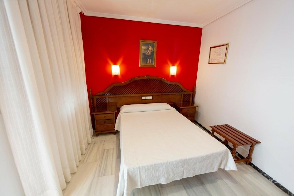 Фото Los Omeyas Hotel