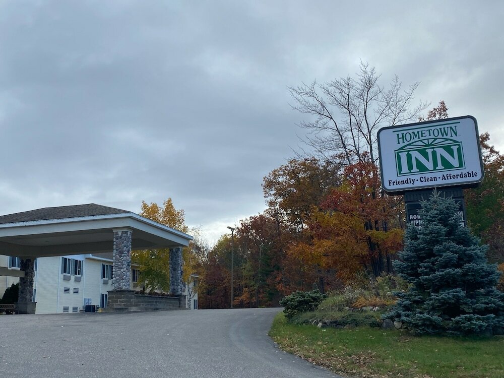 Фото Hometown Inn