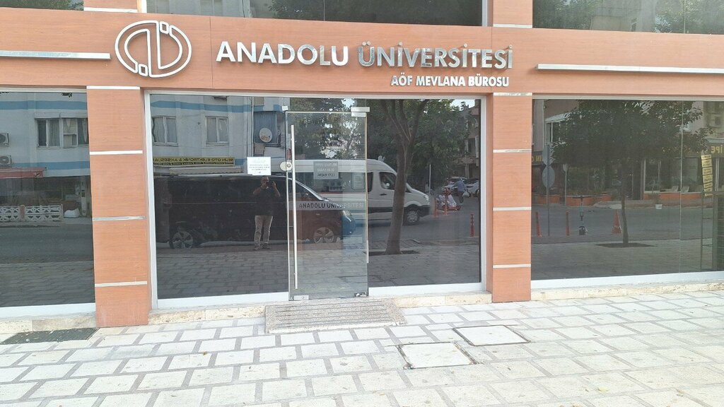 كلية، جامعة Anadolu University Open Education Faculty Mevlana Office ، أنطاليا، صورة