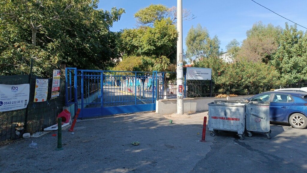 Primary school Mehmet Seniye Ozbey Primary School, Izmir, photo