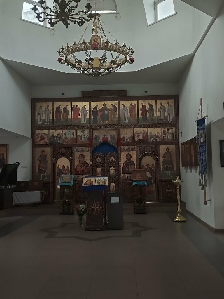 كنيسة أرثوذكسية Храм в честь иконы божией матери Феодоровская ، نوفوكوزنتسك، صورة