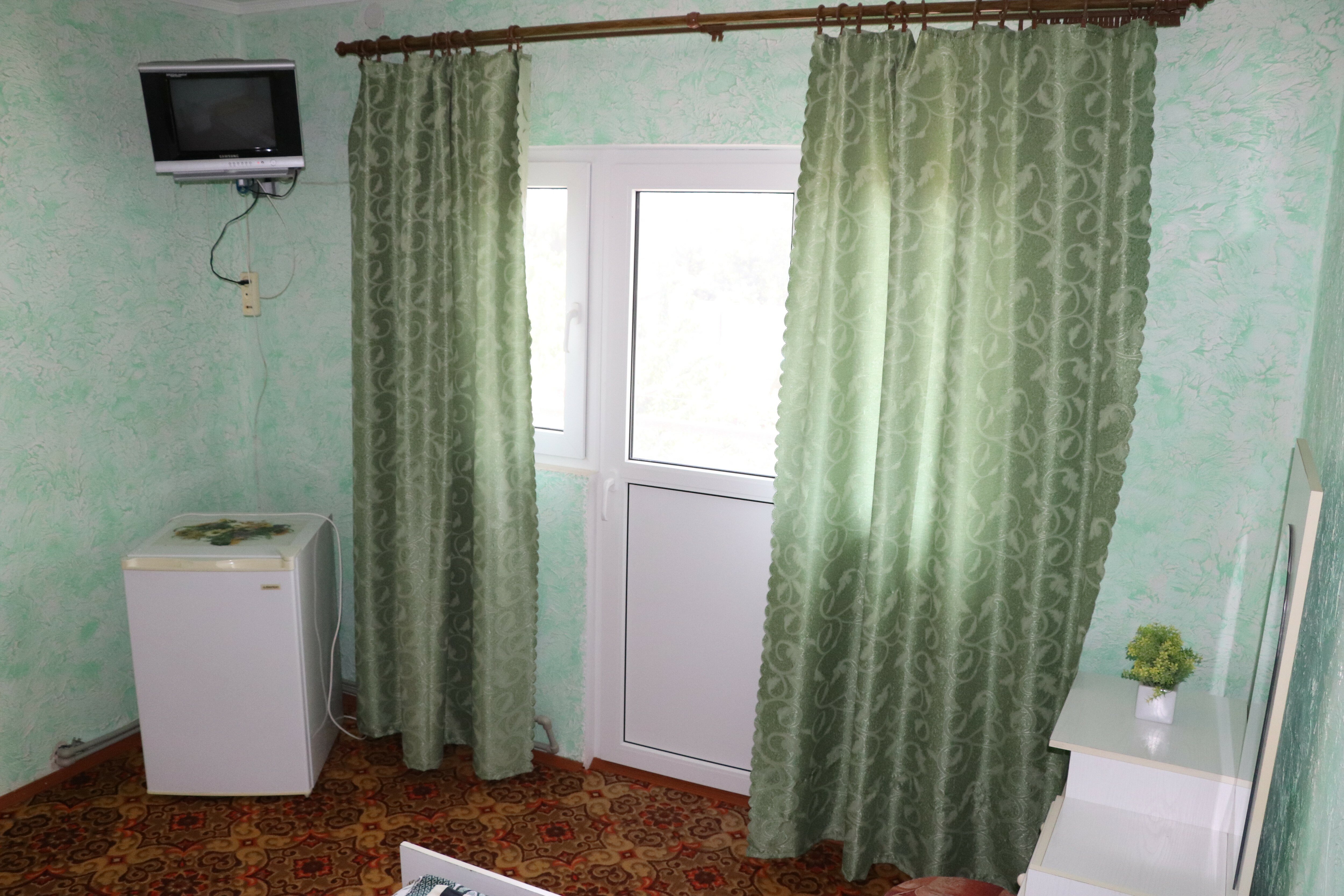 Фото Изумрудный