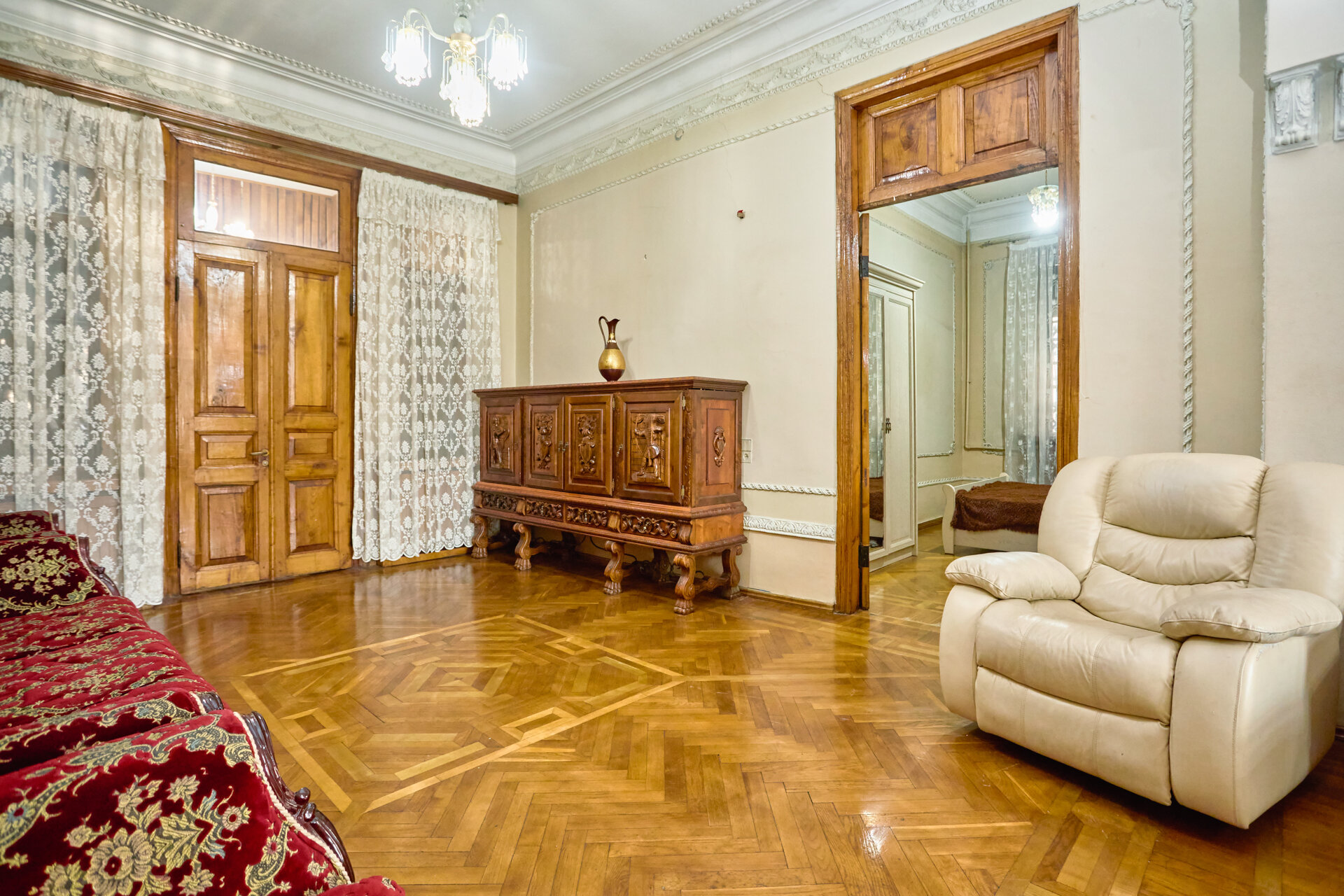 Фото Уникальный дом в центре Сухума