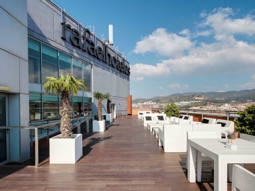 Гостиница Hotel Badalona Tower в Бадалоне