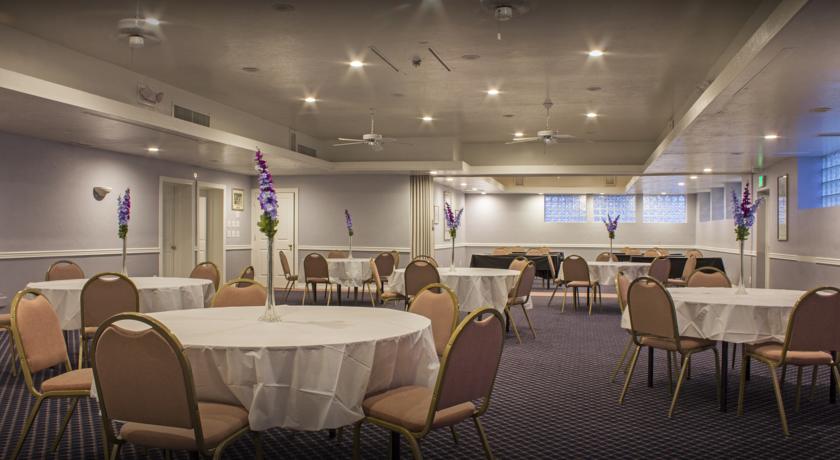 Фото Red Roof Inn Tucson Downtown – University