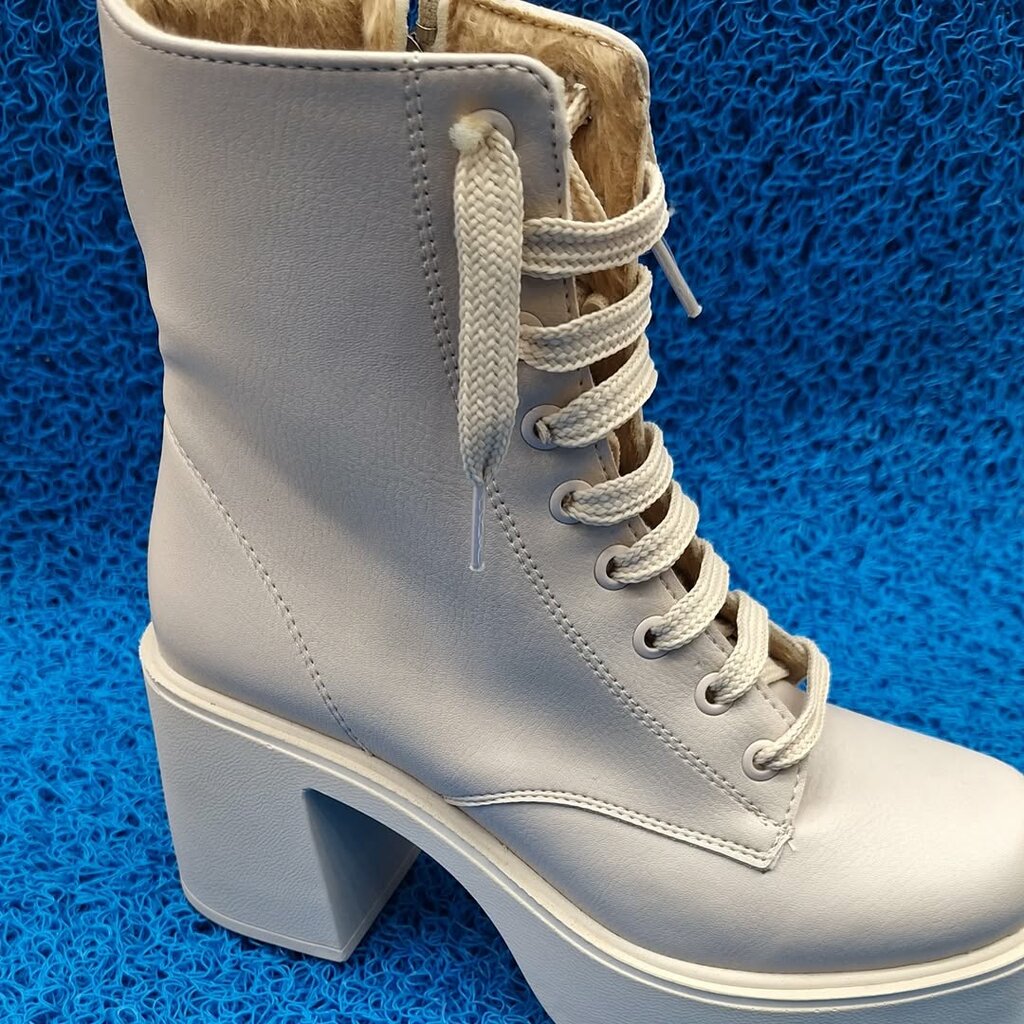 Shoe store Model Shoes, Cinarcik, photo