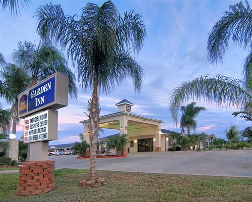 Гостиница SureStay Hotel by Best Western Falfurrias