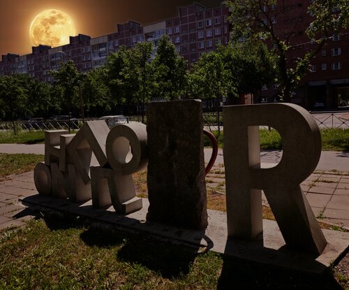 Жалаңаш, әдемі жас әйелдердің суреттері