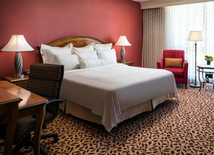 Los Angeles Airport Marriott (5855 West Century Boulevard,  Los Angeles, California, USA), hotel