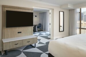 Гостиница Sheraton Pittsburgh Hotel at Station Square