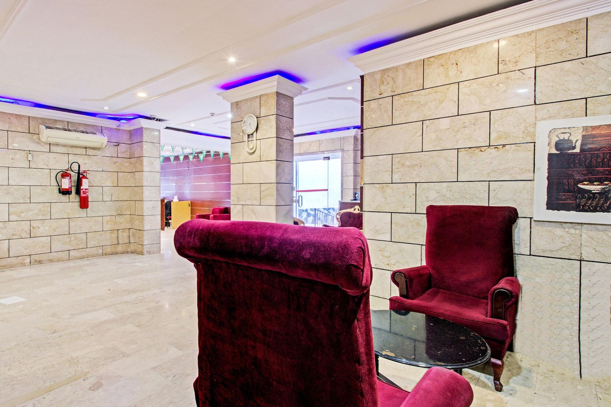 Фото Oyo 537 Dahtham Furnished Units