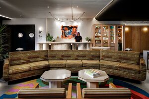 Гостиница The Drake Hotel