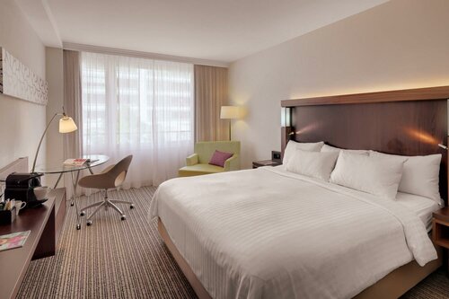 Гостиница Courtyard by Marriott Zurich North в Цюрихе