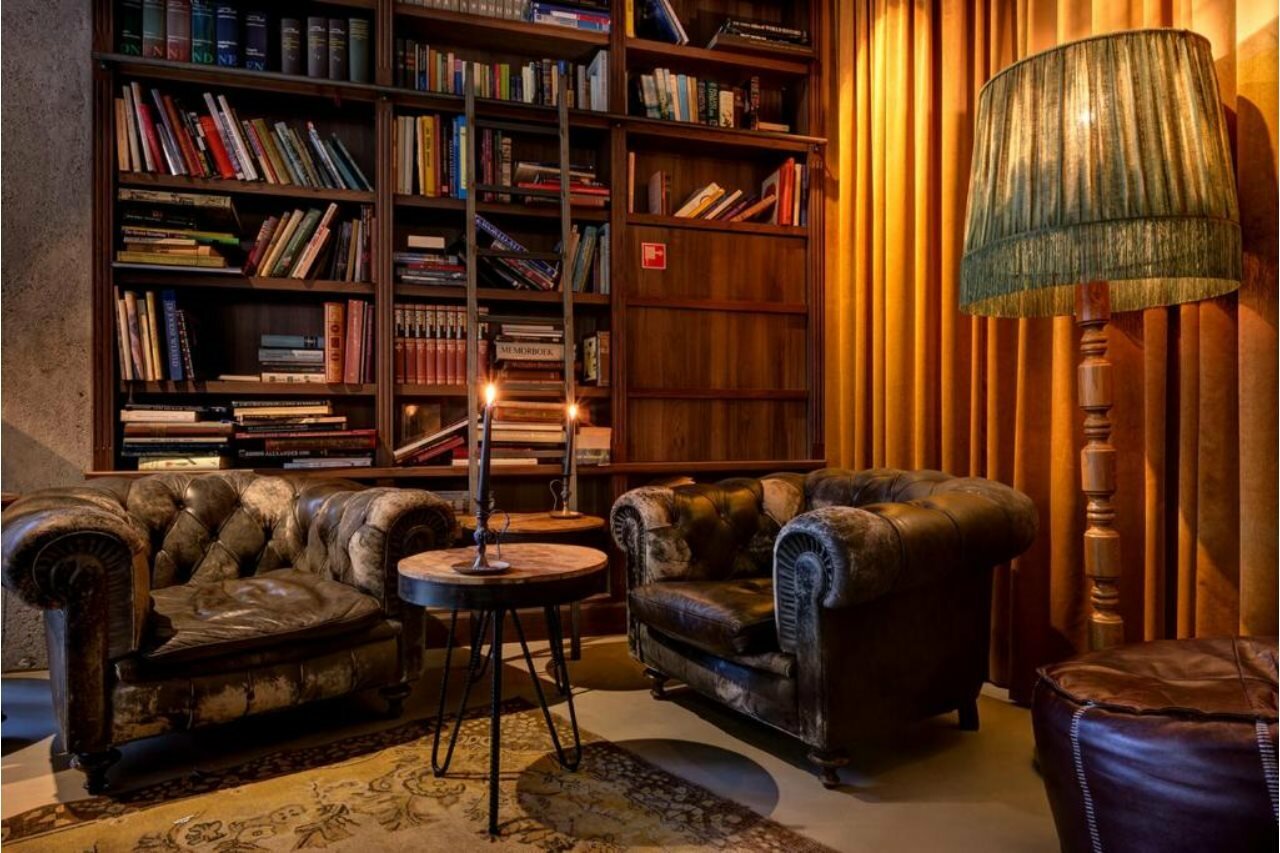 Фото Hotel V Nesplein