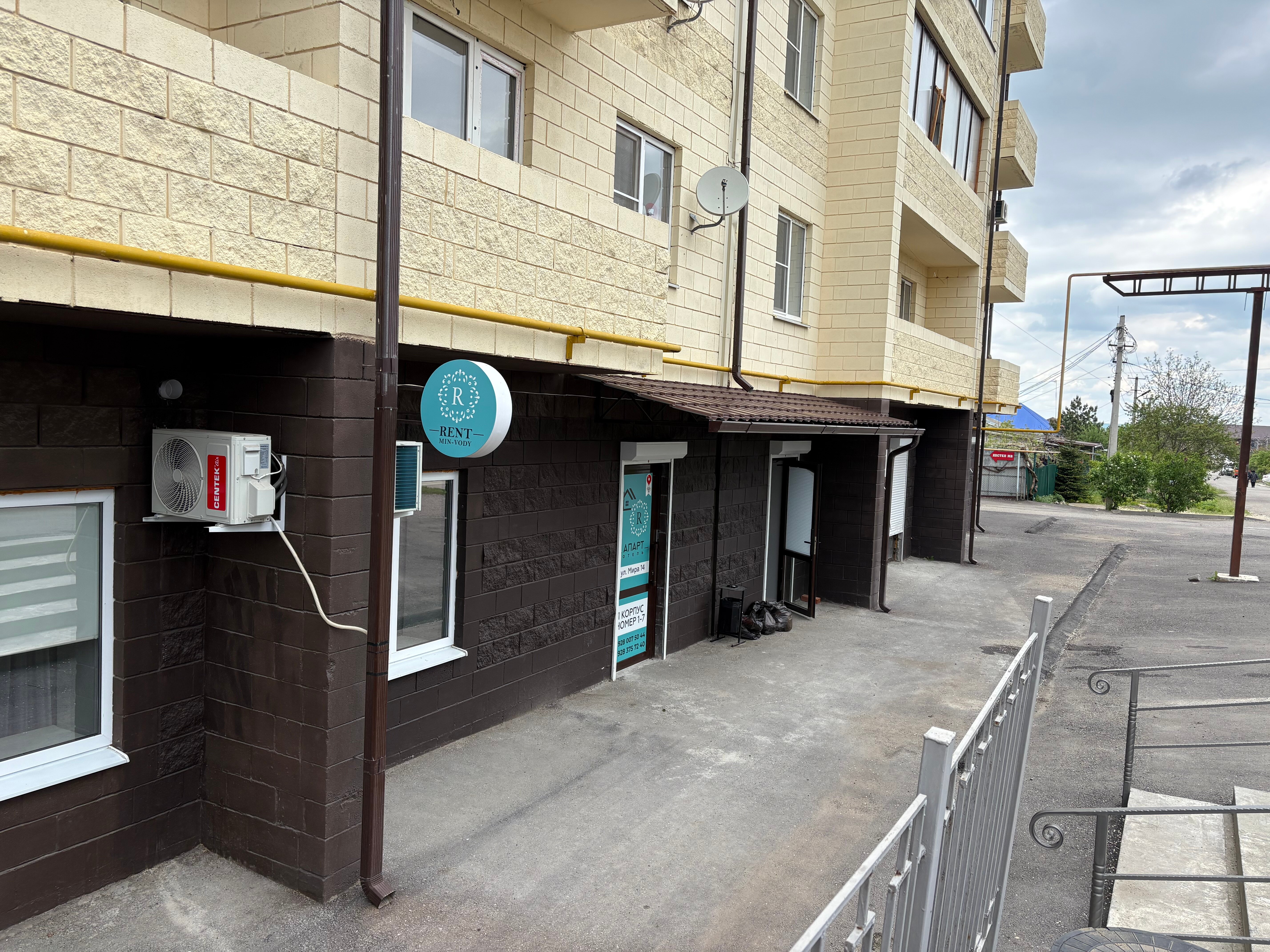 Фото отеля 1