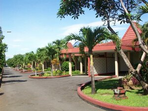 Гостиница Patra Jasa Cirebon Hotel в Чиребоне