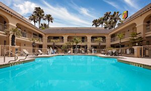 Гостиница Super 8 by Wyndham Corpus Christi Northwest в Корпус-Кристи