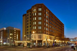 Гостиница DoubleTree by Hilton Memphis Downtown в Мемфисе
