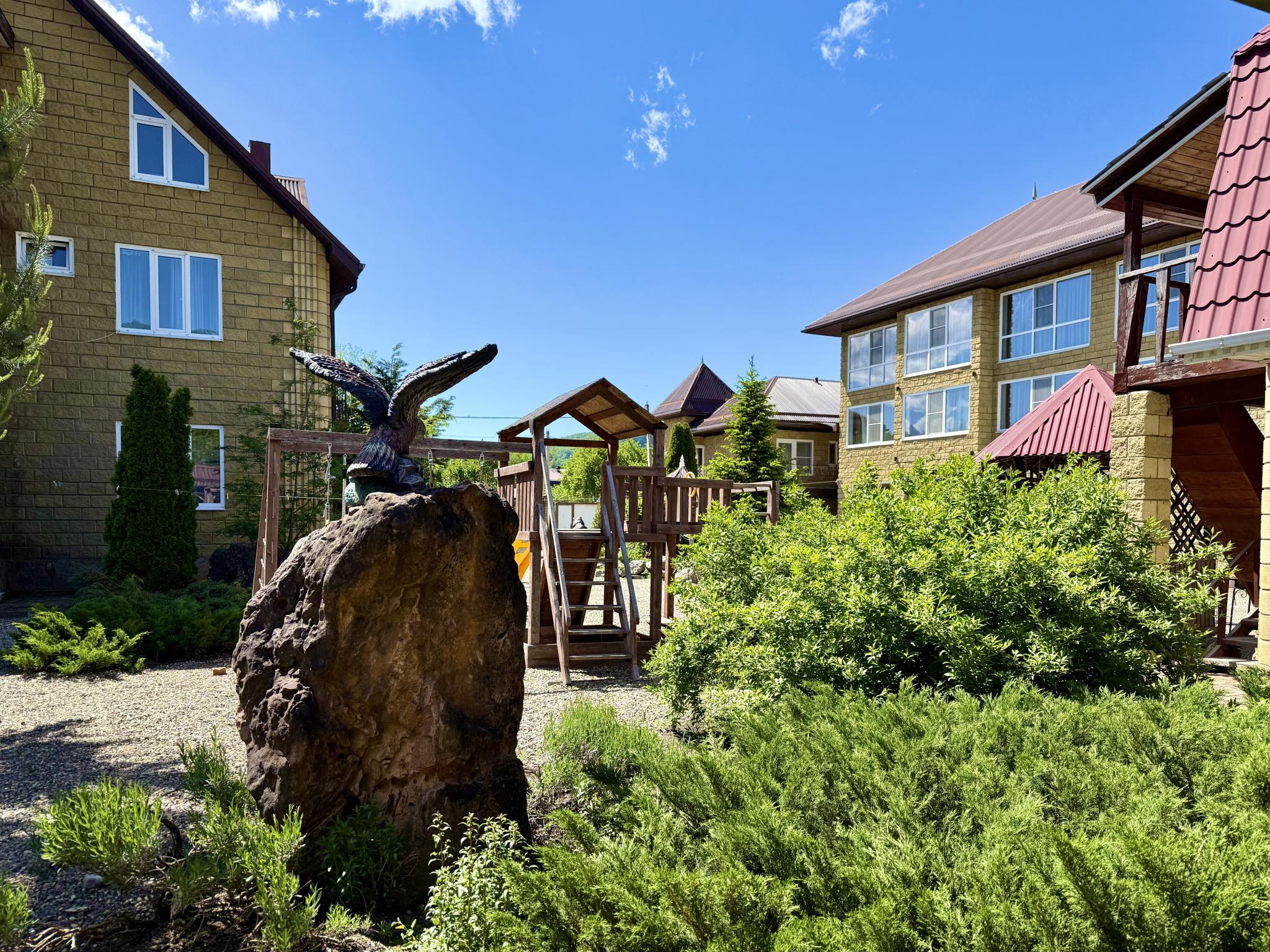 Фото отеля 2