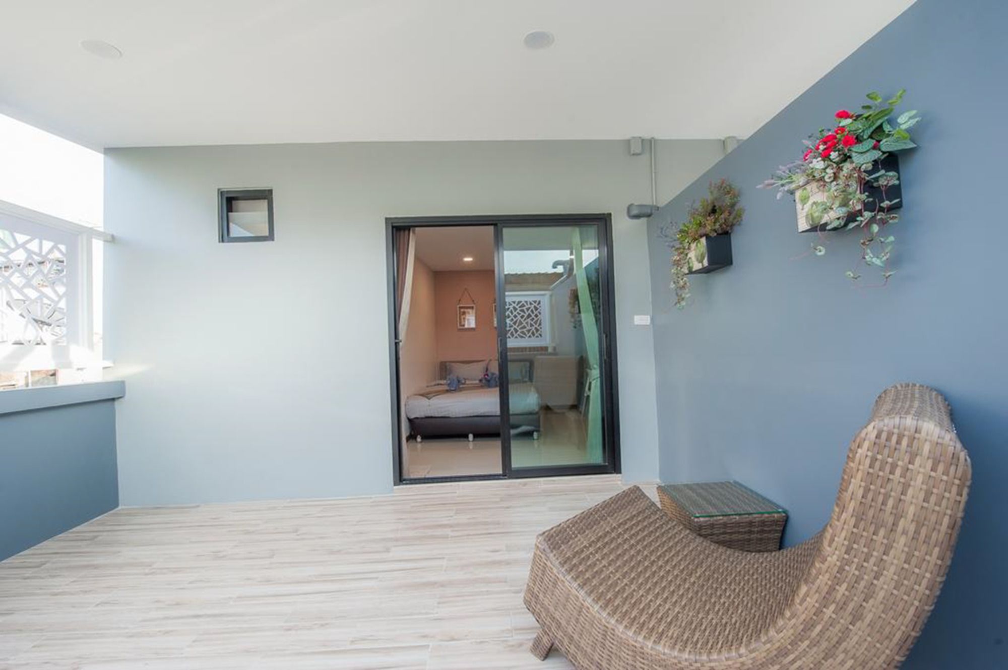 Фото The Moon Night Hotel