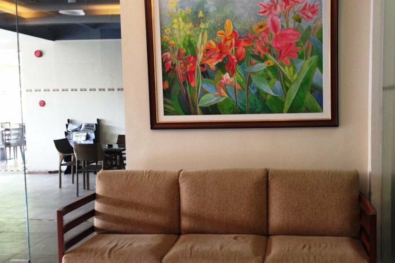 Фото Main Hotel & Suites