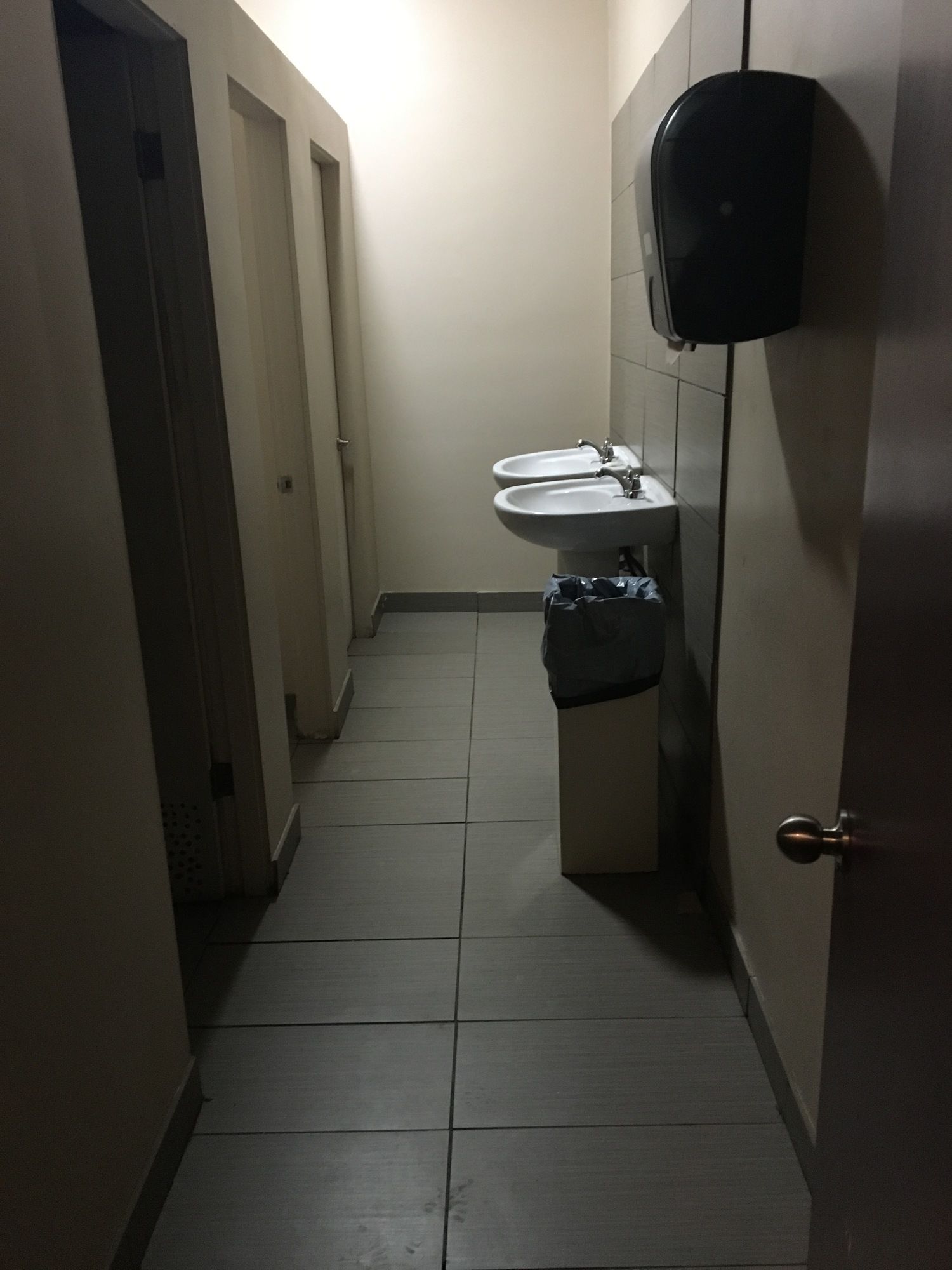 Фото Commercial Hotel