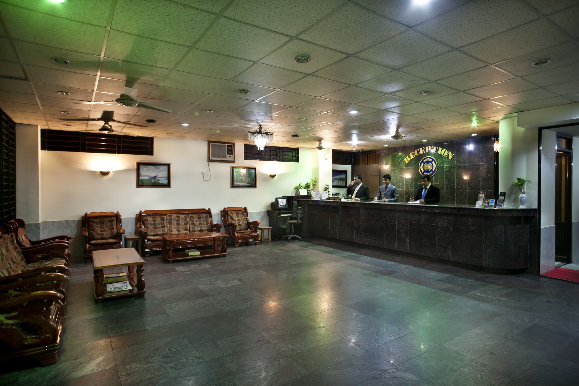 Фото Hotel Supreme