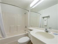 Фото Microtel Inn & Suites by Wyndham Raton