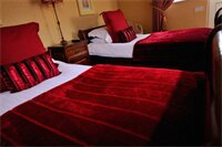 Фото Howarth House Apartments