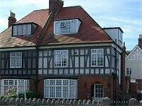 Гостиница Robertsbrook Guest House в Санадже