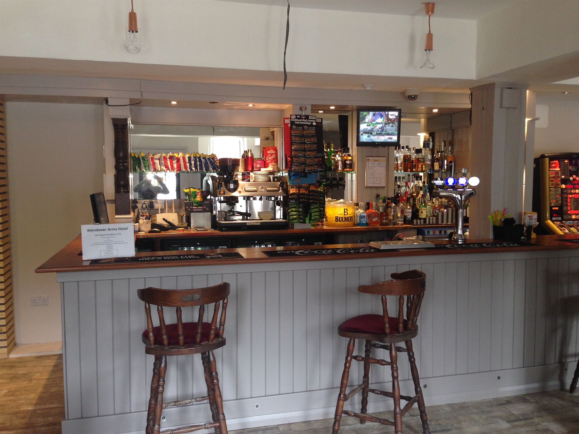 Фото Wendover Arms Hotel