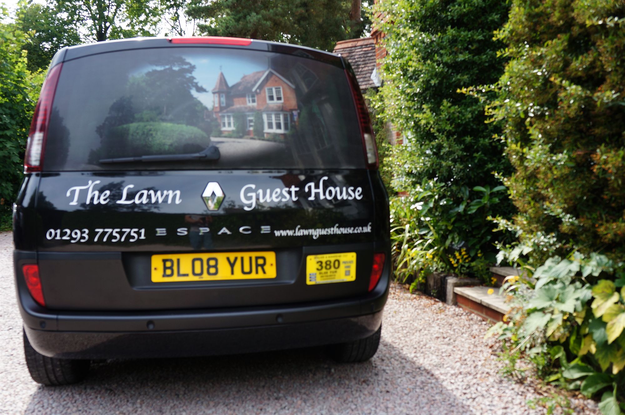 Фото The Lawn Guest House